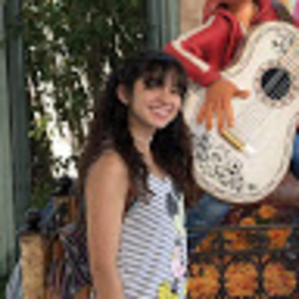 Meet your Posher, Alexia